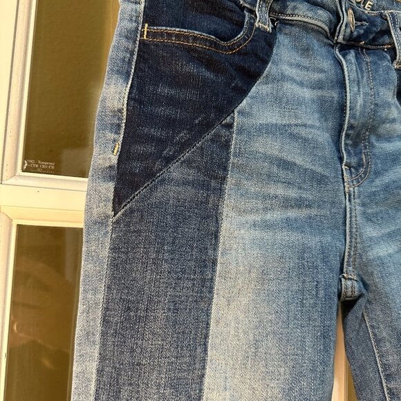 AMERICAN EAGLE Two Tone Super Stretch Hi-Rise Jegging Crop Raw Hem Jeans Size 4 - Picture 13 of 15